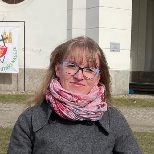 Fotka hosta Zdenička Daňková k přednášce Ozdob si svoji velikonoční svíčku - Paškál.